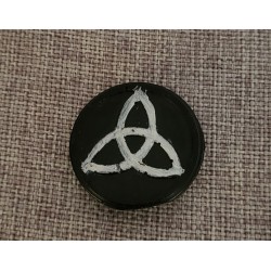 magnet triquetra