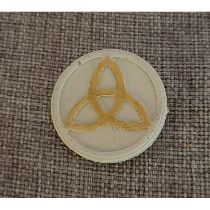 magnet triquetra